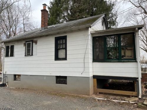 222 Oakmoor Ave, South Plainfield, NJ 07080-2813