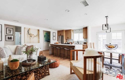 14322 Collins St, Van Nuys CA  91401-4612 exterior