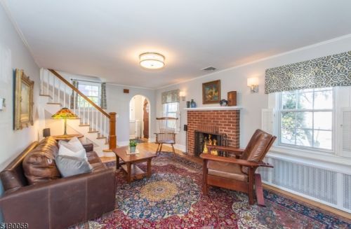 75 Valley View Dr, Morristown NJ  07960-5615 exterior