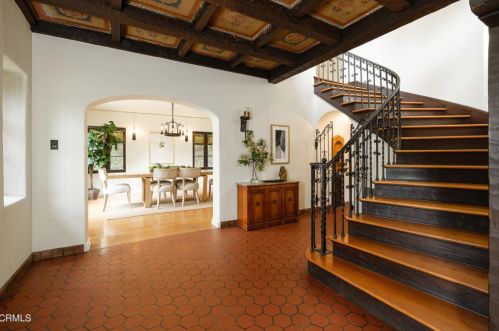 1765 Homewood Dr, Altadena CA  91001-2750 exterior