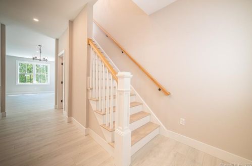 37 Old Route 7, Brookfield Center CT  06804-1714 exterior
