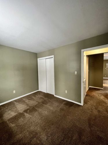 12 Field Ct, Fishkill NY  12524-2613 exterior