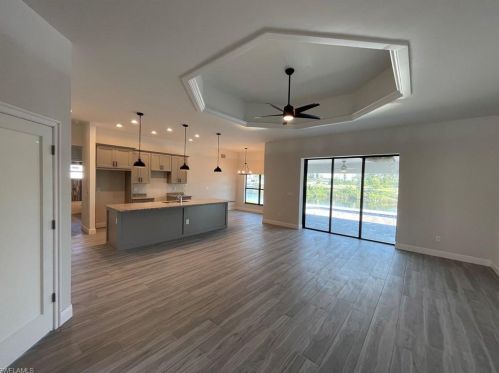 2247 2nd Ter, Cape Coral, FL 33990-1406