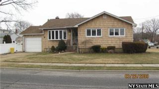 154 Summit Dr, East Massapequa, NY 11758-3409