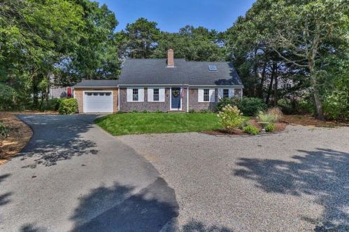 148 Old Queen Anne Rd, Chatham MA  02633-1810 exterior