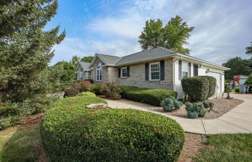 6850 Castlewood Dr, Carroll OH  43112-9786 exterior