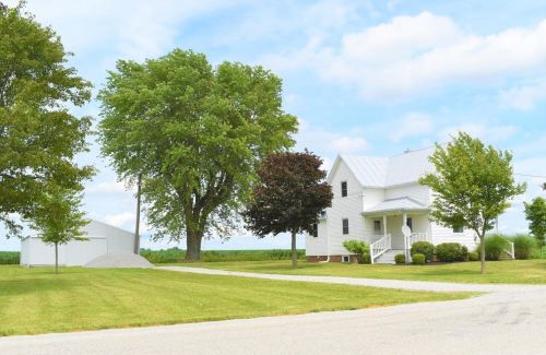 1051 Cowman Rd, Wilmington, OH 45177-9322