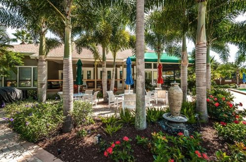 1025 Pointe Alexis Dr, Tarpon Springs FL  34689-7105 exterior