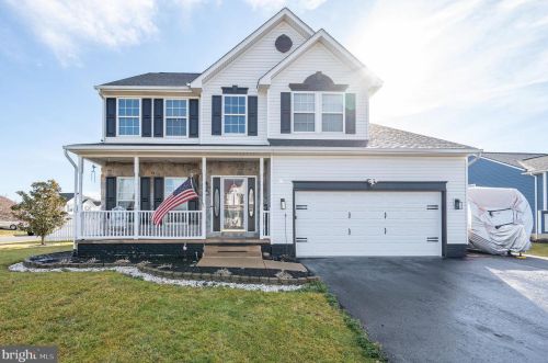 11 Gusty Ct, Charles Town WV  25414-3918 exterior