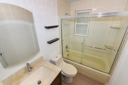 30 The Cres, Babylon NY  11702-4038 exterior