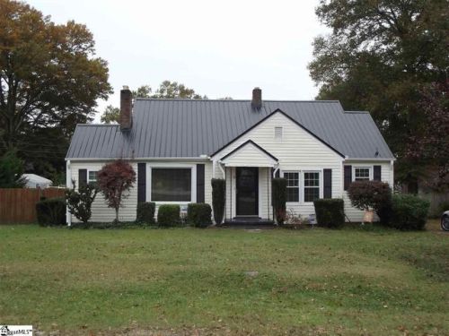 13 Westbrook Dr, Greenville, SC 29605-4512