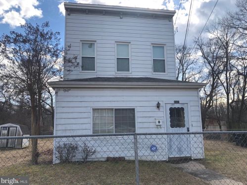 4401 Douglas St, Washington, DC 20019-2035