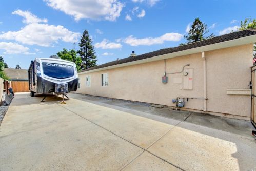 705 Wiegand Way, Liberty Farms CA  95620-4531 exterior