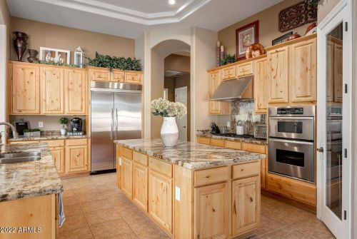 350 Canyon Creek Dr, Gilbert, AZ 85295-5983