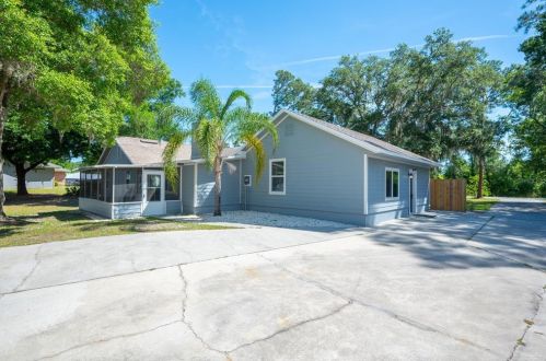 8544 Pinecone Dr, Lakeland FL  33809-1674 exterior