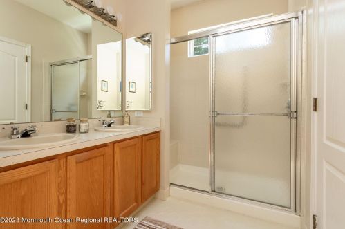 6 Springtide Rd, Lakewood NJ  08701-7510 exterior