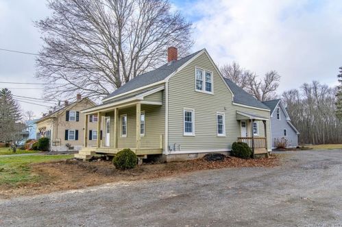395 Main St, Moosup, CT 06354-1126