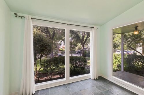 2121 Weatherbee St, Fort Worth TX  76110-1245 exterior