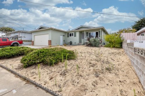 3029 Independence Ave, Marina, CA 93933-3612