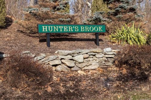 32 Acorn Ln, Yorktown Hgts, NY 10598-5316