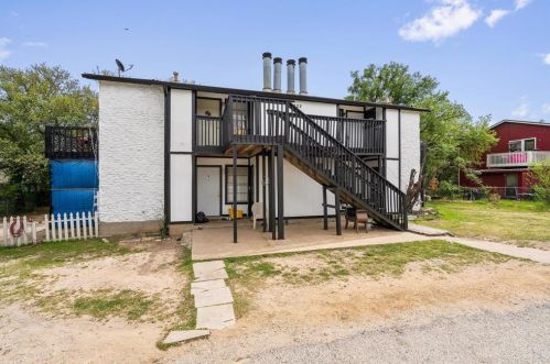 302 Hedgewood Dr, Georgetown TX  78628-2493 exterior