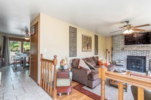2134 Mayme Ct, Green Bay, WI 54311-6346