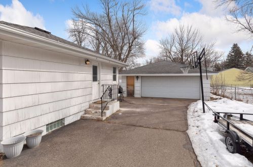 7206 June Ave, Minneapolis MN 55429-1325 exterior