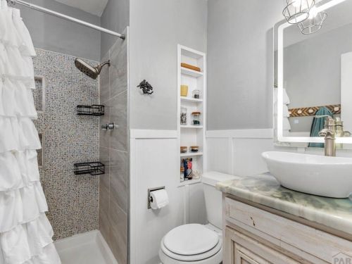 46 Loch Lomond Ln, Pueblo CO  81001-1748 exterior