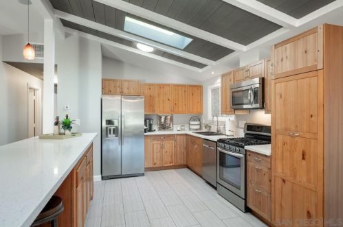 2930 Admiral Ave, San Diego CA 92123-3106 exterior