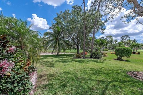 162 Palmetto Dunes Cir, Naples FL  34113-7554 exterior