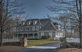 98 Farmingville Rd, Ridgefield, CT 06877-4227