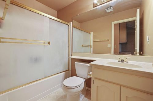 2308 Grouse Crossing Way, Modesto CA  95355-9216 exterior
