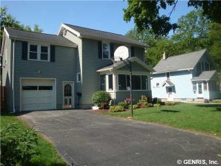 57 Brayton Rd, Rochester, NY 14616-2961
