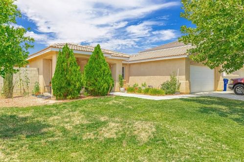 3555 Cobb Rd, Lancaster, CA 93535-2484