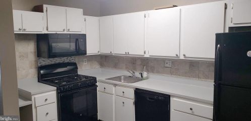 2432 Hartel Ave, Philadelphia, PA 19152-3804