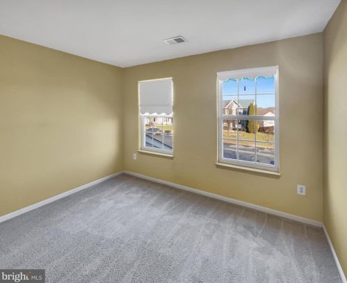 5771 Rhode Island Dr, Woodbridge VA  22193-3830 exterior