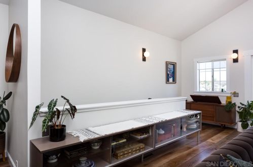 1407 Edgemont St, San Diego CA 92102-1210 exterior