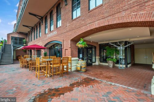 1030 31st St, Washington DC  20007-4405 exterior