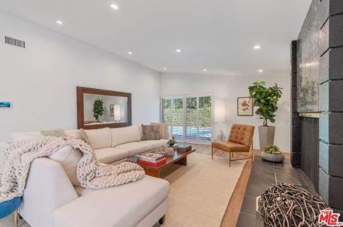 5814 Wilkinson Ave, North Hollywood CA  91607-1134 exterior