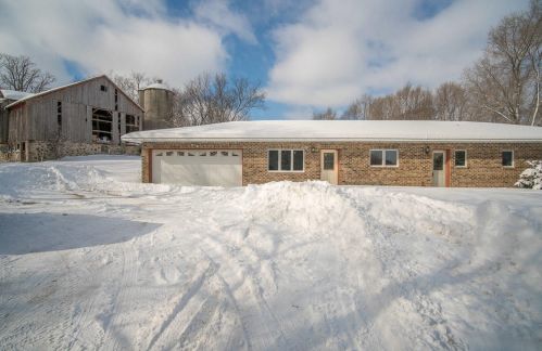 443 Newark Dr, West Bend, WI 53090-8954
