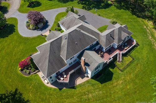 109 Peria Dr, Rocky Hill CT  06067-1741 exterior