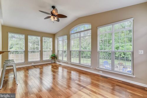 527 Rugby Ct, Purcellville VA  20132-3415 exterior