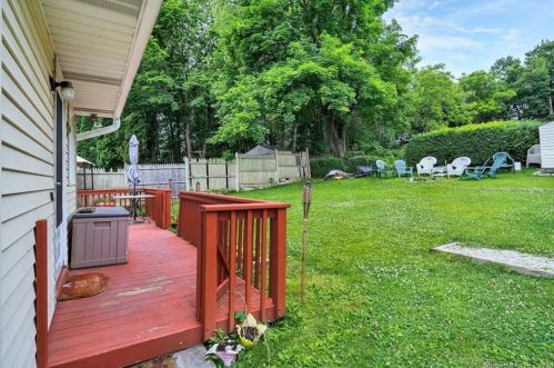 38 Douglas Ave, Waterbury CT  06708-2727 exterior