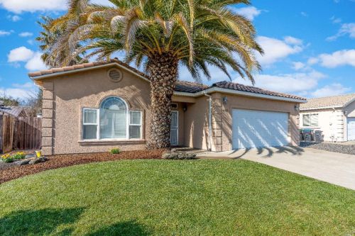 468 Briarwood Dr, Ukiah, CA 95482-8748