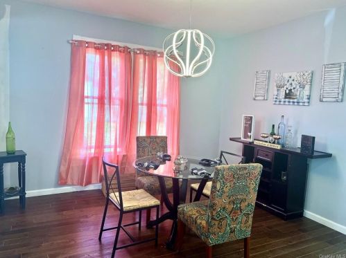 37 Beacon St, Middletown NY 10940-4733 exterior