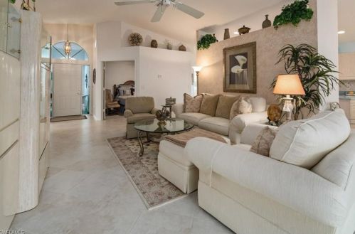 501 Kings Way, Naples, FL 34104-4973