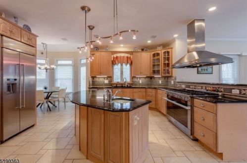 608 Shore Trl, Sparta NJ  07871-1329 exterior