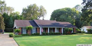 1803 Woodmont Dr, Decatur, AL 35601-6645