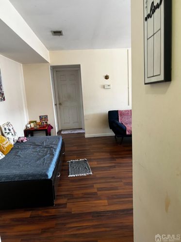 141 Beverly Hills Ter, Woodbridge NJ  07095-4007 exterior