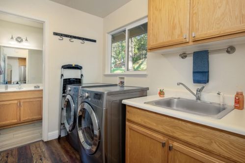 17444 Alexandra Way, Grass Valley CA  95949-7181 exterior